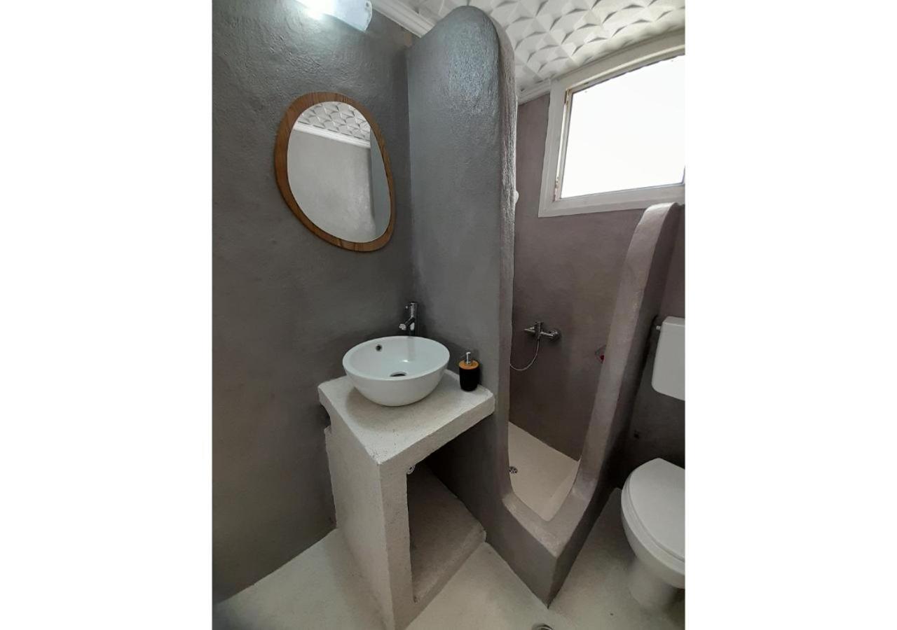 Overhill Apartments Adamas Exterior foto